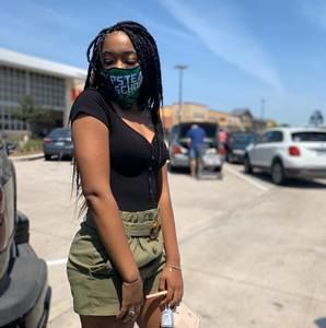 Meet your Posher, Ayeshia